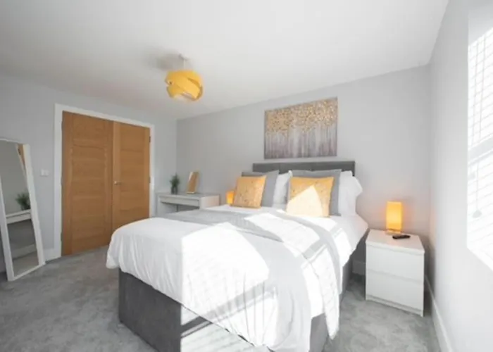 Beautiful, Spacious 1 Bed Flat